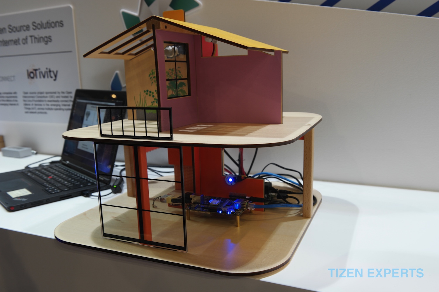 Tizen-IoT-IoTivity-Dev-Linux