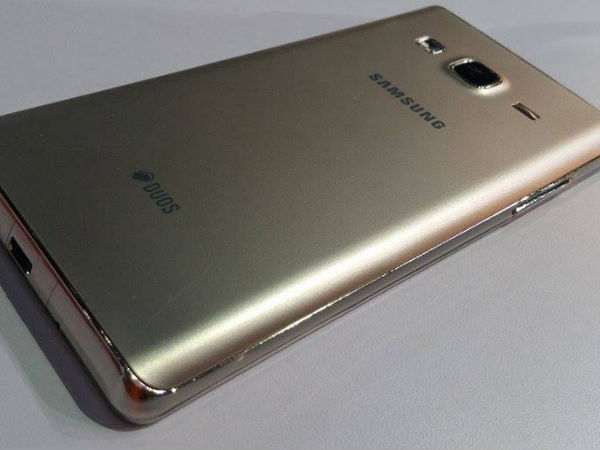 Samsung-Launches-Tizen-Powered-Z3-India-4