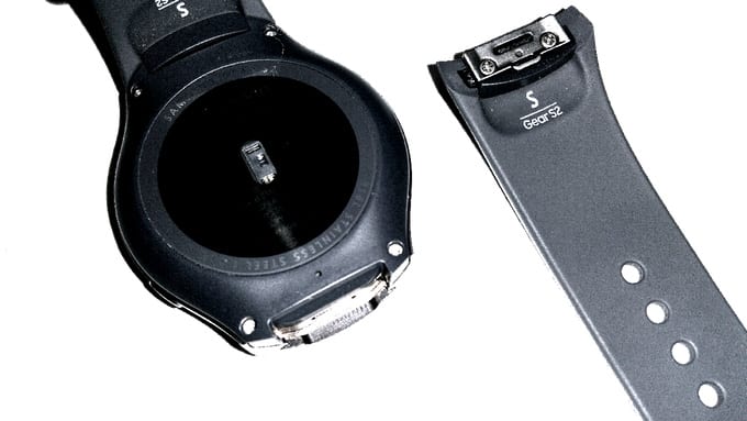 S2SA-Sport-Strap-Adapter-Samsung-Gear-S2-Sport-kickstarter-2