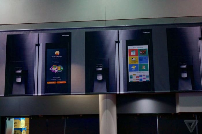 Samsung-tizen-sticking-massive-touchscreen-smart-fridge-3