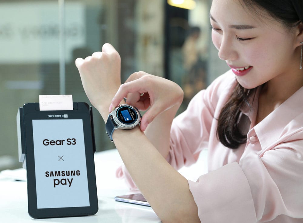 Samsung-Pay-Gear-S3-Tizen-Smart-Watch-1